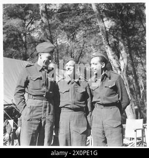 NORDAFRIKA : BEOBACHTERGESCHICHTE - RFN.Platt, Pte.McSherry, RFN.Hills of the 'Forest Murmurs'. Fotografisches negativ, britische Armee Stockfoto