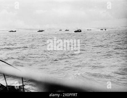 Am 6. Juni 1944 benutzten die alliierten Streitkräfte LCI(L) Landeboote, um sich den Stränden des Angriffsgebiets Gold während der Invasion der Normandie im Zweiten Weltkrieg zu nähern Stockfoto