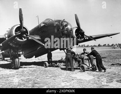 RAF-BOMBERKOMMANDO 1940 - Handley Page Hampden wird bombardiert, 2. August 1940 Stockfoto