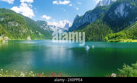 Gosausee, ein schöner See mit Bergen im Salzkammergut, Österreich. Stockfoto