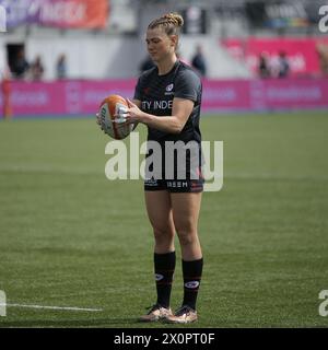 London, Großbritannien. April 2024. London, England, 13. April 2024: Lotte Clapp (11 Sarazenen) vor dem Allianz Cup Spiel zwischen Saracens und Exeter Chiefs im StoneX Stadium in London. (Jay Patel/SPP) Credit: SPP Sport Press Photo. /Alamy Live News Stockfoto