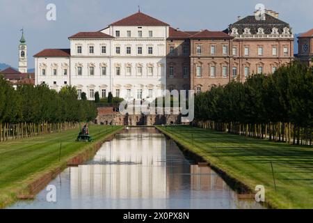 Blick auf den Königspalast von Venaria, Veranstaltungsort des G7-Ministertreffens zu Klima, Energie und Umwelt. Quelle: Alamy Stock Photo Stockfoto