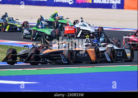 Misano, Italien. April 2024. 2024 Misano E-Prix Rennen während Misano Adriatico - ABB FIA Formel E Weltmeisterschaft, Formel E Rennen in Misano, Italien, 13. April 2024 Credit: Independent Photo Agency/Alamy Live News Stockfoto