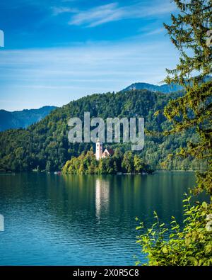 Blejski Otok Island auf dem Bleder See an einem Sommertag, Bled, Gorenjska, Slowenien, Europa Stockfoto