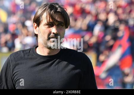 Cosenza, Italien. April 2024. Cosenzas William Viali während des italienischen Fußballspiels der Serie B Cosenza Calcio gegen Palermo FC im San Vito-Marulla Stadion in Cosenza, Italien, 13. April 2024 Credit: Independent Photo Agency/Alamy Live News Stockfoto