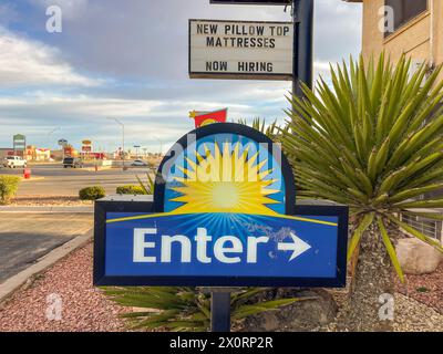 Geben Sie das Days Inn Hotel-Eingangsschild in Alamagordo NM ein Stockfoto