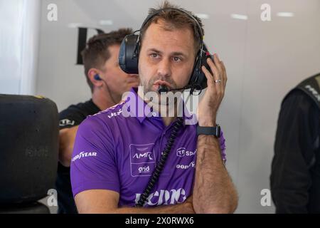 MONTMELO, SPANIEN, 13. April 2024, #97 GRID MOTORSPORT BY TF (GBR) ASTON MARTIN VANTAGE AMR LMGT3 (LMGT3) JONATHAN ADAM (GBR), Boxenspiel während der Qualifikation für die 4 Stunden von Barcelona, erstes Rennen der europäischen Le Mans Series 2024 auf dem Circuit de Barcelona/Catalunya vom 12. Bis 14. April, 2024 in Montmelo, Spanien - Foto Laurent Cartalade/MPS Agency Credit MPS Agency/Alamy Live News Stockfoto
