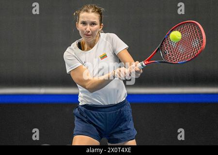 13 04 2024. Vilnius, Litauen. Billie Jean King Cup Spiel Kroatien-Litauen. Justina Mikulskytė (WTA-223) Stockfoto