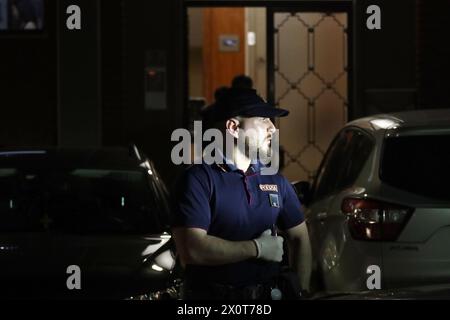 Brescia, Italien. April 2024. Foto Nelson Hasanpapy/LaPresse cronaca13 april 2024 Brescia sparatoria Via Corsica il sopralluogo della polizia Scientifica, Credit: LaPresse/Alamy Live News Stockfoto