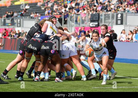 Olivia Ortiz von Exeter Chiefs Women gibt den Ball im Allianz Cup Halbfinalspiel zwischen Saracens Women und Exeter Chiefs Women im StoneX Stadium in London, England am 13. April 2024 aus. Foto von Phil Hutchinson. Nur redaktionelle Verwendung, Lizenz für kommerzielle Nutzung erforderlich. Keine Verwendung bei Wetten, Spielen oder Publikationen eines einzelnen Clubs/einer Liga/eines Spielers. Quelle: UK Sports Pics Ltd/Alamy Live News Stockfoto