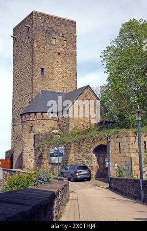 Burgen im Ruhrgebiet Blick auf die Burg Blankenstein, oberhalb von Hattinger Ruhrtal. Der Ort liegt unmittelbar am Südufer der Ruhr, gegenüber der Stadt Bochum und hat eine bewegte Geschichte. Hattingen Nordrhein-Westfalen Deutschland Blankenstein *** Schlösser im Ruhrgebiet Blick auf Schloss Blankenstein, oberhalb des Hattinger Ruhrtals die Stadt liegt direkt am Südufer des Ruhrgebiets gegenüber der Stadt Bochum und hat eine bewegte Geschichte Hattingen Nordrhein-Westfalen Deutschland Blankenstein Stockfoto