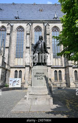 Denkmal des Thomaskantors und Komponisten Johann Sebastian Bach vor der Thomaskirche in Leipzig (Sachsen) Stockfoto