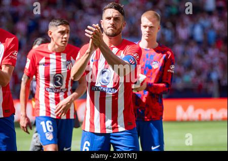 Madrid, Spanien. April 2024. Jorge Resurreccion Merodio (Koke) aus Atletico Madrid feiert den Sieg am Ende des Fußballspiels La Liga EA Sports zwischen Atletico Madrid und Girona FC im Estadio Civitas Metropolitano. Atletico Madrid 3:1 Girona FC. (Foto: Alberto Gardin/SOPA Images/SIPA USA) Credit: SIPA USA/Alamy Live News Stockfoto