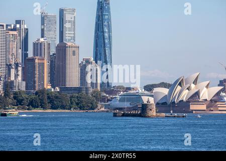 Sydneys Stadtbild und Wolkenkratzer, Sydney Operas House, Fort Denison und Overseas Passagier Terminal, Sydney Stadtzentrum, NSW, Australien Stockfoto