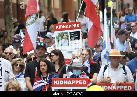 Sydney, Australien. April 2024. Gemeinsam mit Israel organisierte er eine Kundgebung am Martin Place, um die Freilassung israelischer Geiseln zu fordern, die noch immer von der Hamas festgehalten werden. Kredit: Carrot/Alamy Live News Stockfoto