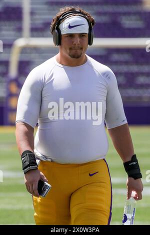 Baton Rouge, LA, USA. April 2024. LSU Offensive Lineman will Campbell (66) spaziert vor dem jährlichen National L Club LSU Spring Game im Tiger Stadium in Baton Rouge, LA. Jonathan Mailhes/CSM/Alamy Live News Stockfoto