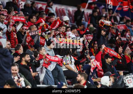 Harrison, NJ, USA. April 2024. Fans unterstützen die Heimmannschaft während des MLS-Spiels zwischen den Chicago Fire und den New York Red Bulls in der Red Bull Arena in Harrison, NJ Mike Langish/CSM/Alamy Live News Stockfoto