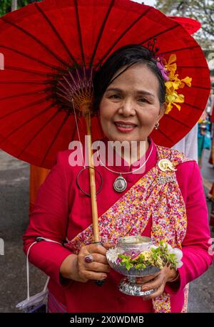 Songkram Thai Buddhist Neujahrsparade, Segen und Wasserschlachten in Chiang Mai, Thailand Stockfoto