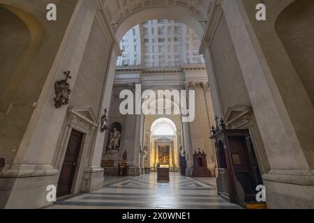 GENUA, ITALIEN 26. JULI 2023 – Innere der Basilika Carignano, Heilige Maria der Himmelfahrt (Santa Maria Assunta) in Genua, Italien Stockfoto