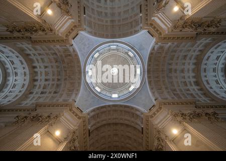 GENUA, ITALIEN 26. JULI 2023 - die innere Kuppel der Basilika von Carignano, Santa Maria Assunta, in Genua, Italien Stockfoto