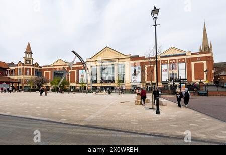 Blick über den City Square zum Waterside Einkaufszentrum von Sincil Street, Lincoln City, Lincolnshire, England, Großbritannien Stockfoto