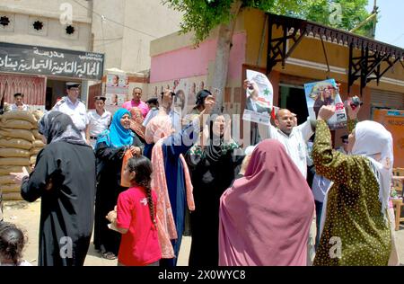 Anhänger von Abdel Fattah el-Sisi bei den Präsidentschaftswahlen 2014 in Kairo, Ägypten Stockfoto