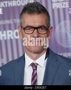 Robert Kyncl, CEO der Warner Music Group, kommt am Samstag, 13. April 2024, zur 10. Jährlichen Breakthrough-Preisverleihung im Academy Museum of Motion Picture in Los Angeles, KALIFORNIEN. (Foto: Sthanlee B. Mirador/SIPA USA) Stockfoto