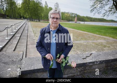 14. April 2024, Brandenburg, Fürstenberg/Havel: Holocaust-Überlebende Ingelore Prochnow nimmt an der zentralen Gedenkfeier zum 79. Jahrestag der Befreiung des Frauengefängnisses Ravensbrück Teil. Foto: Jörg Carstensen/dpa Stockfoto