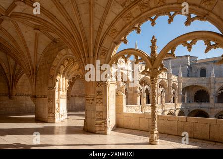 Lissabon, Stadtteil Belem, Mosteiro dos Jerónimos, Hieronimuskloster, Kreuzgang Stockfoto