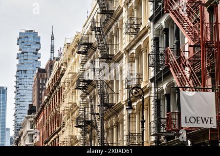Gebäudefassaden an der Greene Street, SoHo Cast Iron Historic District, NYC Stockfoto