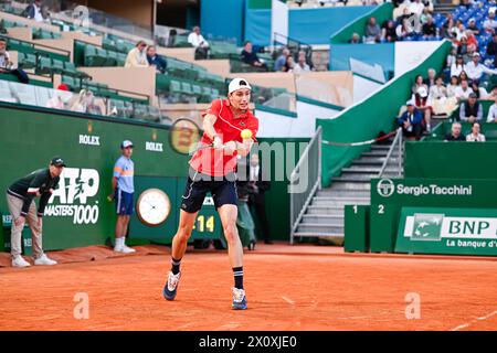 Roquebrune Cap Martin, Frankreich. April 2024. Ugo Humbert während des Rolex Monte-Carlo ATP Masters 1000 Tennis am 12. April 2024 im Monte Carlo Country Club in Roquebrune Cap Martin, Frankreich bei Monaco. Foto Victor Joly/DPPI Credit: DPPI Media/Alamy Live News Stockfoto