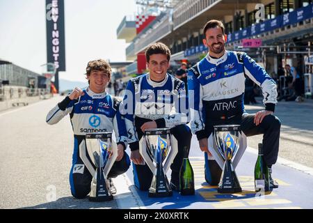 17 CRISTOVAO Miguel (PRT), OLTRAMARE Cédric (SWI), ESPIRITO SANTO Manuel (PRT), Cool Racing, Ligier JS P320 - Nissan, Porträt-Podium während der 1. Runde der European Le Mans Series 2024 auf dem Circuit de Barcelona-Catalunya vom 12. Bis 14. April 2024 in Montmelo, Spanien - Foto Paulo Maria / DPPI Stockfoto