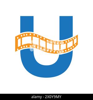 Buchstabe U mit Folien-Rollensymbol. Streifen Sie das Filmlogo für das Filmzeichen und das Unterhaltungskonzept Stock Vektor