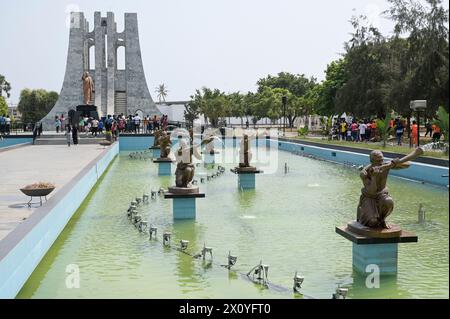 GHANA, Accra, Kwame Nkrumah Mausoleum und Memorial Park, gewidmet dem Gedenken an den großen Panafrikanisten und ersten Präsidenten Ghanas nach der Unabhängigkeit 1957 Herr Osagyefo Dr. Kwame Nkrumah / GHANA, Accra, Kwame Nkrumah Mausoleum und Memorial Park, in Gedenken an den ersten Präsidenten Kwame Nkrumah von Ghana nach der Unabhängigkeit Stockfoto