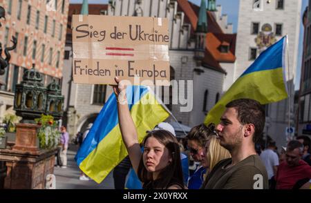 April 2024: unter dem Motto "Sieg für den Frieden" bedankten sich die Ukrainer und ihre Unterstützer in München für die Unterstützung des ukrainischen Staates und der Flüchtlinge, während sie von der westlichen Allianz mehr Munition forderten, um den Krieg in der Ukraine zu beenden, die territoriale Integrität Europas zu verteidigen und letztlich Leben zu retten. (Kreditbild: © Sachelle Babbar/ZUMA Press Wire) NUR REDAKTIONELLE VERWENDUNG! Nicht für kommerzielle ZWECKE! Stockfoto