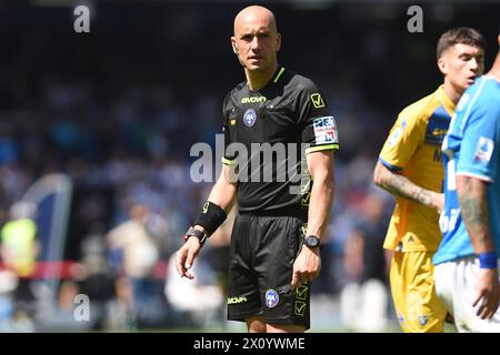 Neapel, Italien. April 2024. Schiedsrichter Michael Fabbri beim Spiel der Serie A zwischen dem SSC Napoli und Frosinone Calcio im Stadio Diego Armando Maradona Neapel Italien am 14. April 2024. Franco Romano/Alamy Live News Stockfoto