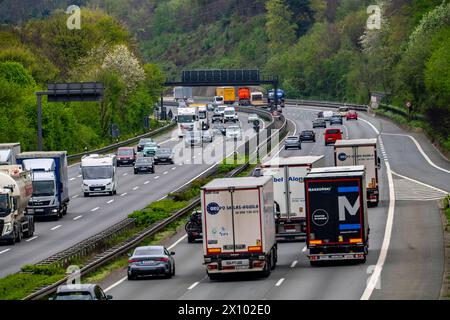 Autobahn A1 bei Wetter, an der Anschlussstelle Volmarstein, Blick nach Nordosten, NRW, Deutschland, Autobahn A1 *** Autobahn A1 bei Wetter, an der Anschlussstelle Volmarstein, Blick nach Nordosten, NRW, Deutschland, Autobahn A1 Stockfoto