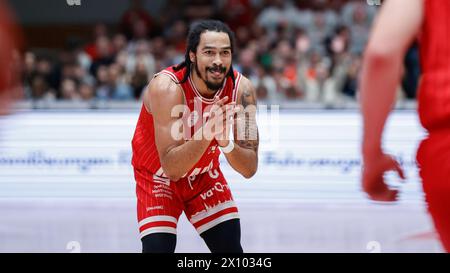 Würzburg, Deutschland. April 2024. Otis Livingston II (Würzburg Baskets, 0), is Happy, GER, Würzburg, 14.04.2024, Basketball, BBL, Würzburg Baskets - FC Bayern München Basketball, Credit: HMB Media/Heiko Becker/Alamy Live News Credit: Heiko Becker/Alamy Live News Stockfoto