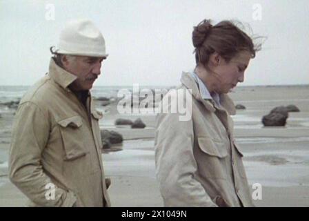 The Prodigal Daughter 1981 The Prodigal Daughter 1981 Originaltitel: La fille Prodigue 1981 Jane Birkin als Anne Michel Piccoli als Anne s Vater EDITORIAL USE ONLY Copyright: xx Stockfoto