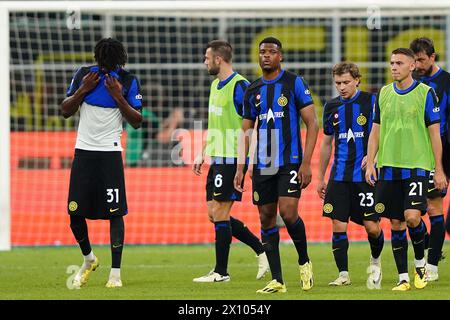 Mailand, Italien. April 2024. Inter-Spieler am Ende des Fußballspiels der Serie A zwischen Inter und Cagliari im San Siro-Stadion in Norditalien - Sonntag, den 14. April 2024. Sport - Fußball . (Foto: Spada/LaPresse) Credit: LaPresse/Alamy Live News Stockfoto