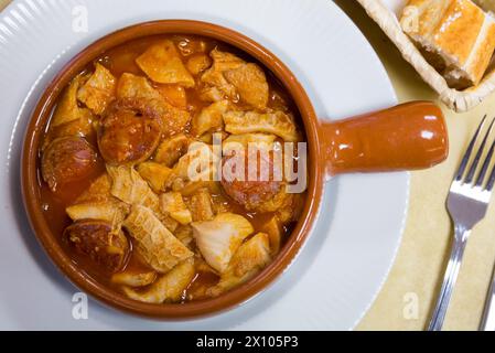 Callos: Traditioneller spanischer Eintopf Stockfoto