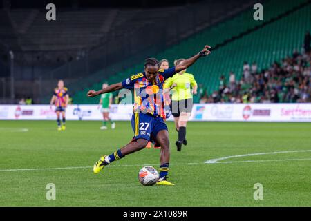 Saint Etienne, Frankreich. April 2024. Vicky Becho (27 Olympique Lyonnais) erzielte beim D1 Arkema Spiel zwischen AS Saint-Etienne und Olympique Lyonnais im Stadion Geoffroy Guichard in Saint-Etienne, Frankreich. (Pauline FIGUET/SPP) Credit: SPP Sport Press Photo. /Alamy Live News Stockfoto