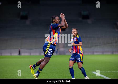 Saint Etienne, Frankreich. April 2024. Vicky Becho (27 Olympique Lyonnais) feiert nach einem Treffer während des D1 Arkema-Spiels zwischen AS Saint-Etienne und Olympique Lyonnais im Stadion Geoffroy Guichard in Saint-Etienne, Frankreich. (Pauline FIGUET/SPP) Credit: SPP Sport Press Photo. /Alamy Live News Stockfoto