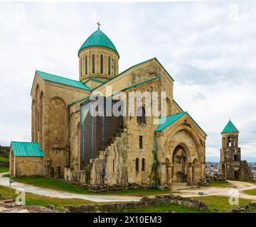 Bagrati Kathedrale oder Kathedrale der Dormition ist eine Kathedrale aus dem 11. Jahrhundert in Kutaisi Stockfoto