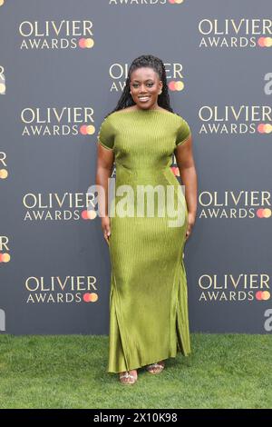 London, Großbritannien. April 2024. Georgina Onuorah nimmt an den Olivier Awards 2024 mit Mastercard in der Royal Albert Hall in London Teil. Credit: John Davies/Alamy Live News Credit: John Davies/Alamy Live News Stockfoto