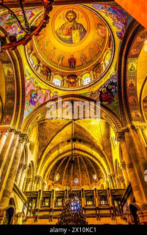 Arches Jesus Dome Crusader Church Church of Holy Grab Jerusalem Israel. Die 1170 n. Chr. erweiterte Kirche enthält die Auferstehung des Jesu-Grabes und das Kruzifix Stockfoto