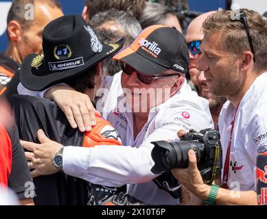 Austin, Usa . April 2024. Maverick Viñales (12) feierte seinen Sieg beim Red Bull Grand Prix of the Americas am 14. April 2024 in Austin, Texas. (Foto: Stephanie Tacy/SIPA USA) Credit: SIPA USA/Alamy Live News Stockfoto