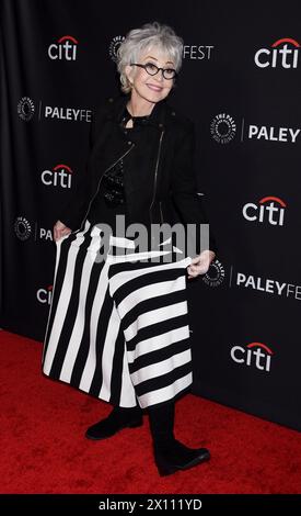 Hollywood, USA. April 2024. Annie Potts kam am 14. April 2024 zum PaleyFest 2024 – „Young Sheldon“ im Dolby Theatre in Hollywood, KALIFORNIEN. © Janet Gough/AFF-USA.COM Credit: AFF/Alamy Live News Stockfoto