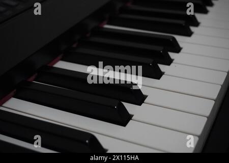 Schwarz / weiß Klaviertasten hautnah Stockfoto