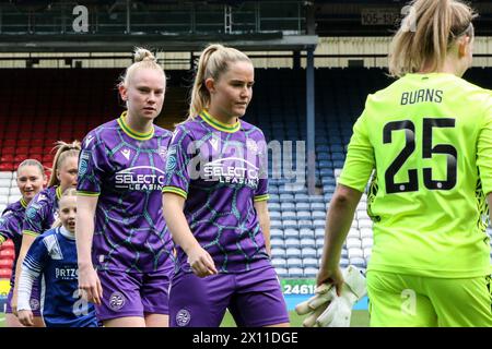 Blackburn, Großbritannien. April 2024. Ewood Park, Blackburn, England, 14. April 2024: Players of Reading vor dem Barclays FA Womens Championship-Spiel zwischen Blackburn Rovers und Reading im Ewood Park in Blackburn, England am 14. April 2024. (Sean Chandler/SPP) Credit: SPP Sport Press Photo. /Alamy Live News Stockfoto